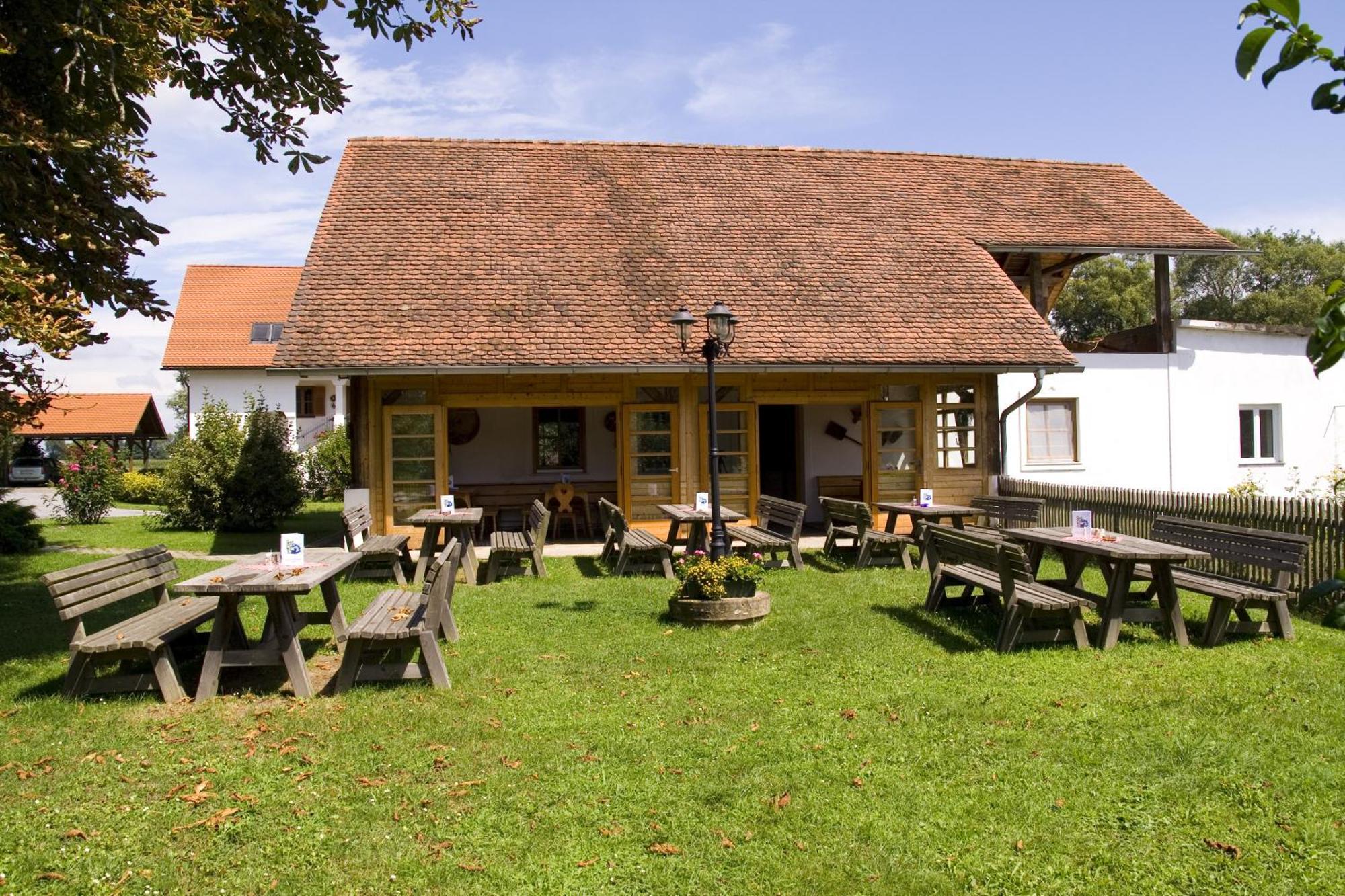 Fruehstueckspension Kleinschuster Burgau Luaran gambar