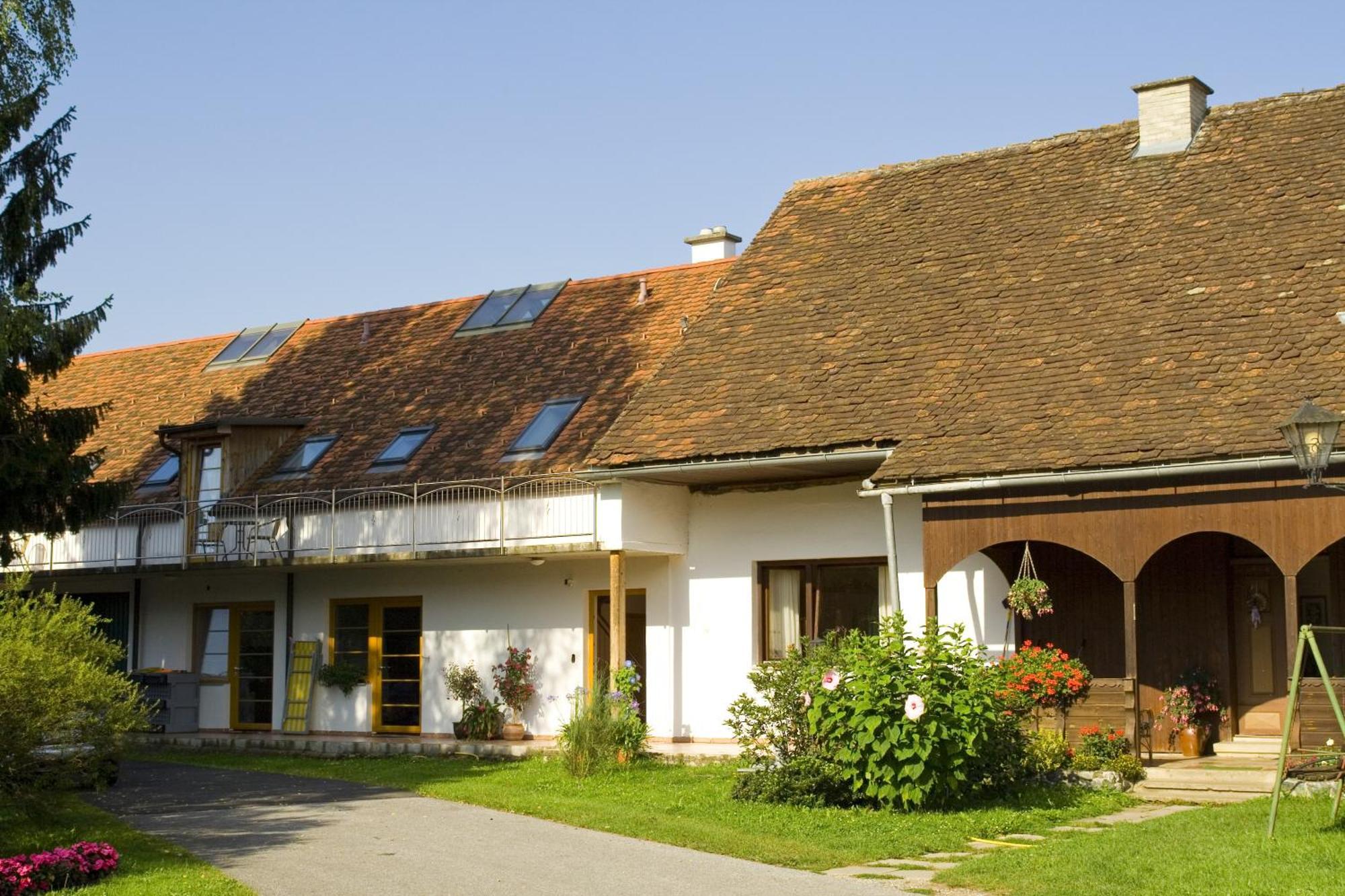 Fruehstueckspension Kleinschuster Burgau Luaran gambar